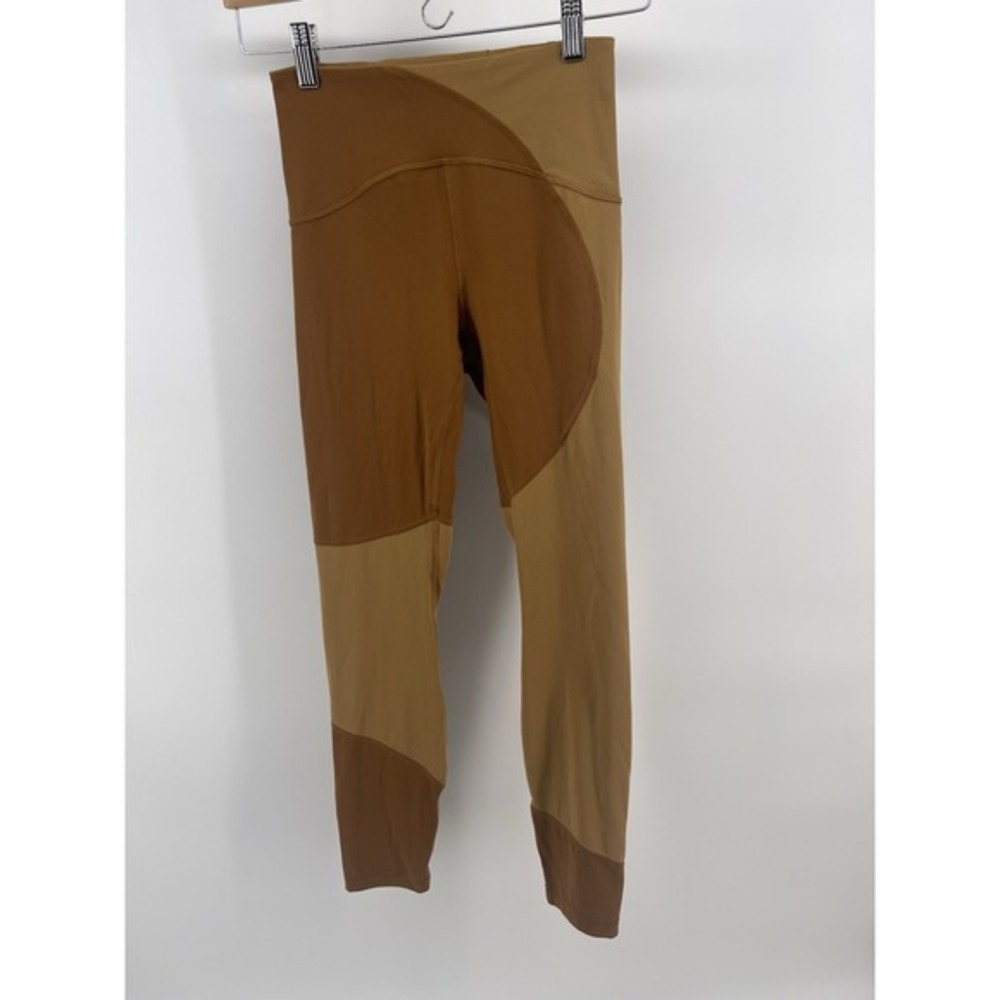 Lululemon Women's Nulu Colour Block High Rise Tight Leggings‎ Size 4